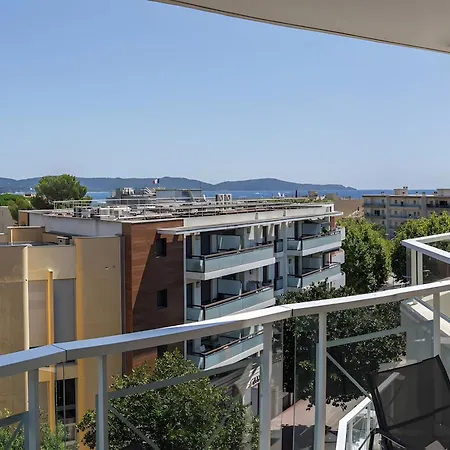 2 Pieces Avec Terrasse Vue *